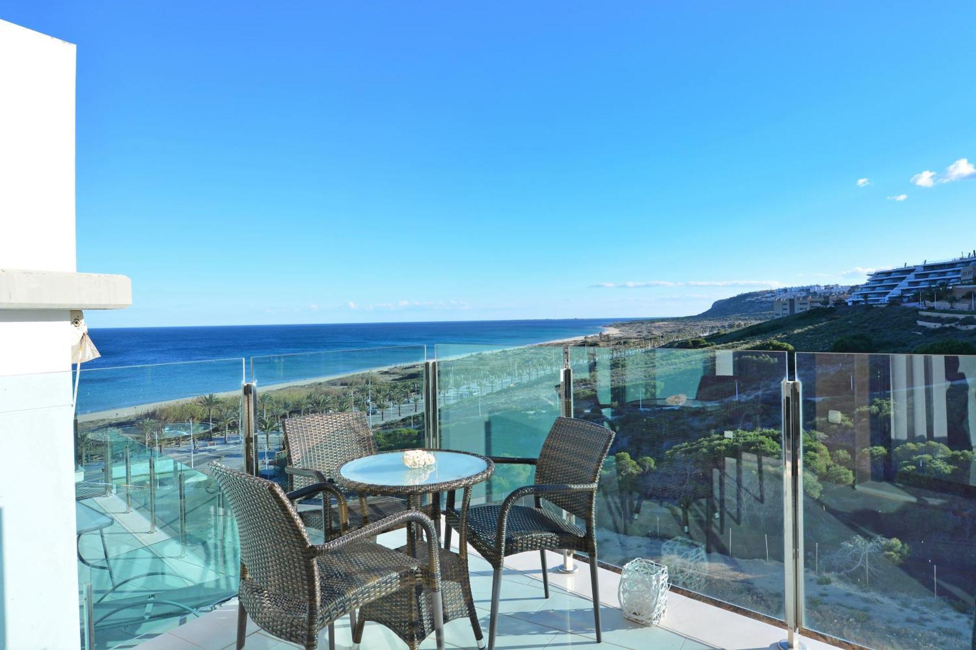Beachfront Luxury Apartments By Nras 阿勒纳勒斯德尔索尔 客房 照片